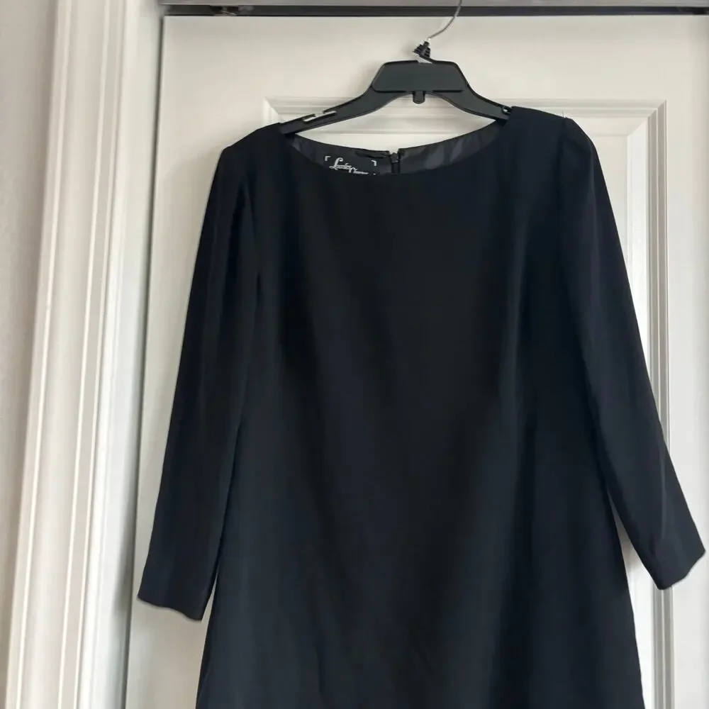 Lourdes Chavez Black Crepe Shift Dress Pleated Rosette Hem Detail Size 12 - Picture 3 of 16